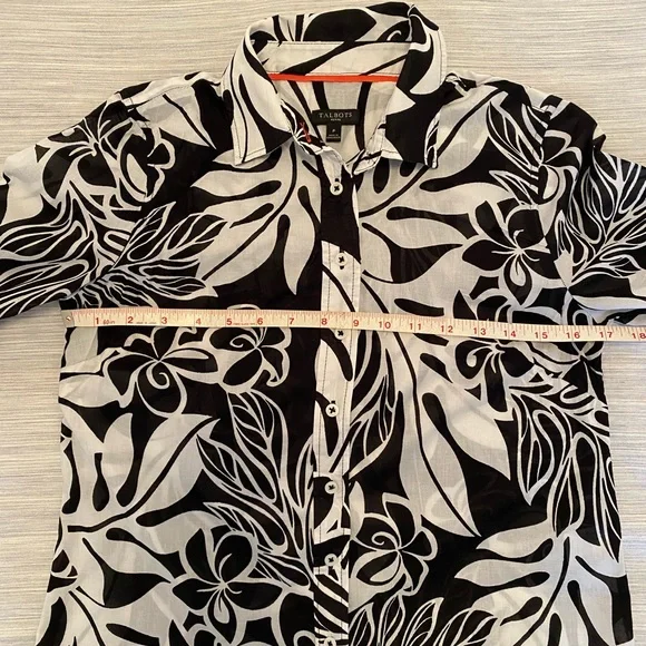Talbots petite black and white tropical top. - Picture 4 of 8